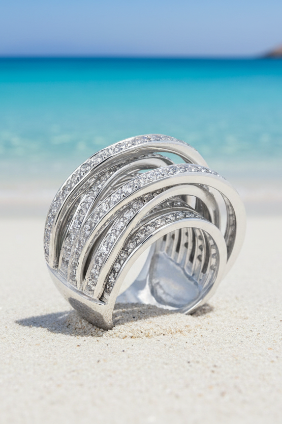 Bague Calista en argent rodhié 925 aux volutes scintillantes – Ou l’élégance lumineuse qui sublime chaque geste