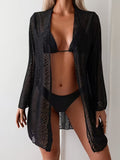 Le cover-up de plage voile avec sa coupe fluide et légèrement dévoilante, il transforme chaque pas en véritable moment de style, du sable chaud au sunset chic