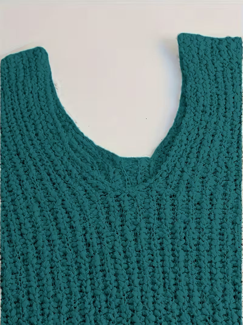 Pull élégant loose en tricot léger, ultra confortable, avec col V devant et derrière, parfait pour un look chic, moderne et effortless en toute saison