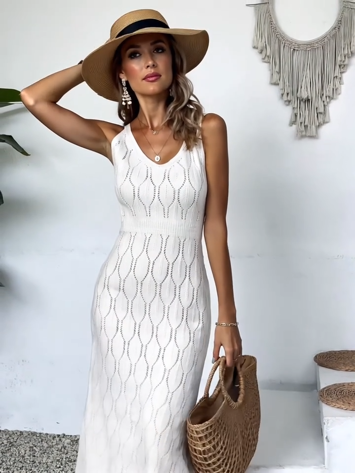 Robe longue façon crochet, légère et fluide, qui allie élégance et confort pour un look bohème chic parfaitement raffiné
